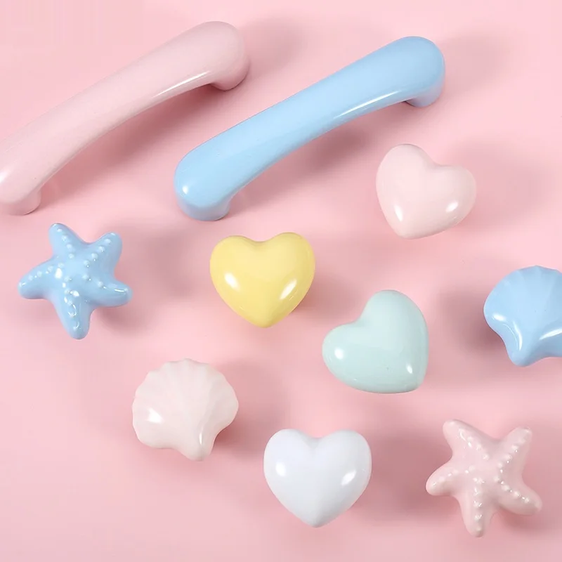 Cartoon Color Ceramic Hand-in-hand Wardrobe Door Hand-in-hand Children's Room Cute Single-hole Round Drawer Handle Crystal Knobs
Cartoon Color Ceramic Hand-in-hand Wardrobe Door Hand-in-hand Children's Room Cute Single-hole Round Drawer Handle Crystal Knobs