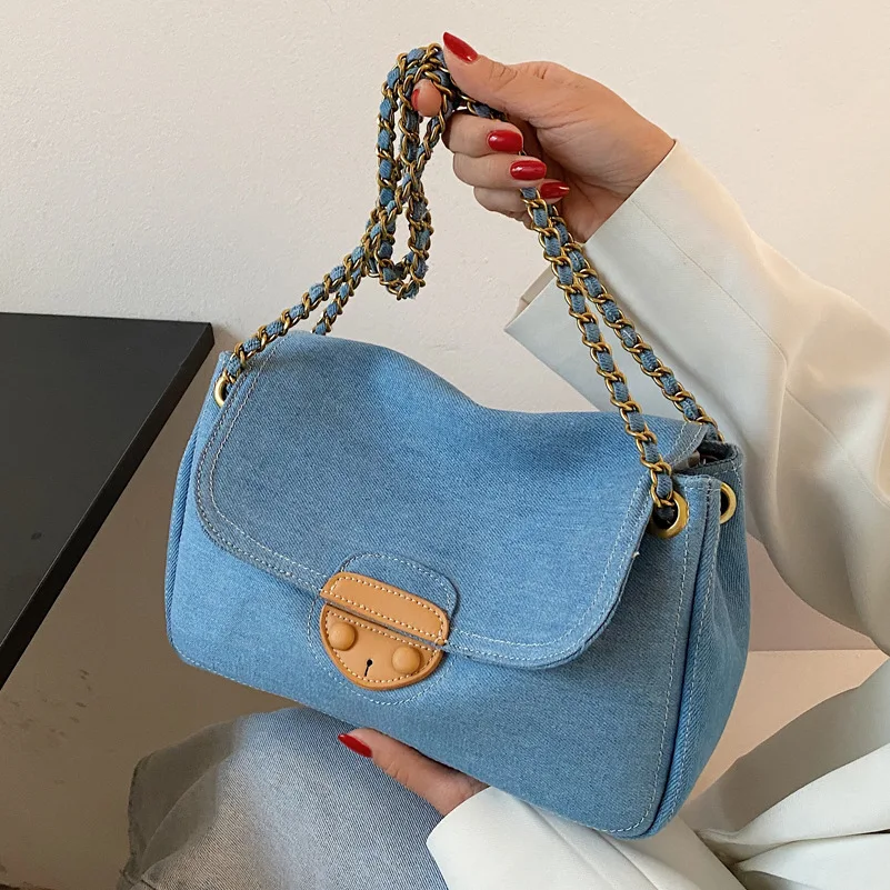 Large Capacity Women Vintage Water Wash Denim Crossbody Shoulder Bags with Chain Strap 25*16*10 CM
Large Capacity Women Vintage Water Wash Denim Crossbody Shoulder Bags with Chain Strap 25*16*10 CM
