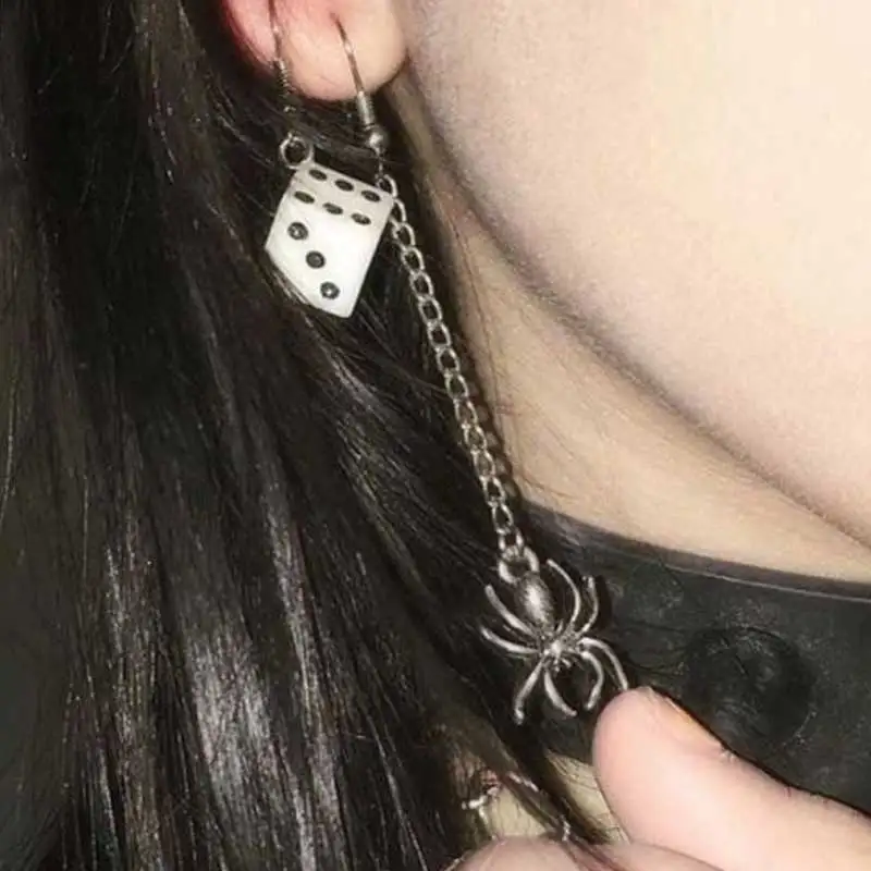 New Trend Creative Personality Spider Dice Asymmetric Earrings Women Punk Long Tassel Drop Earrings Fashion Jewelry Accessories 
New Trend Creative Personality Spider Dice Asymmetric Earrings Women Punk Long Tassel Drop Earrings Fashion Jewelry Accessories