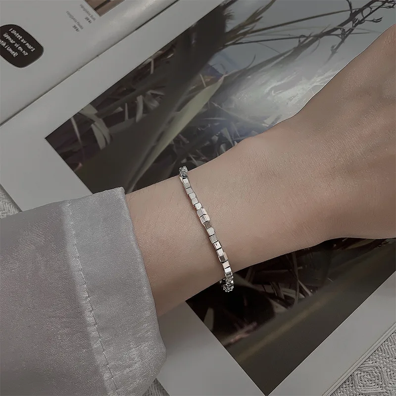 PANJBJ 925 Sterling Silver Spring Women Geometric Adjustable Personality Small Square Bracelet
PANJBJ 925 Sterling Silver Spring Women Geometric Adjustable Personality Small Square Bracelet