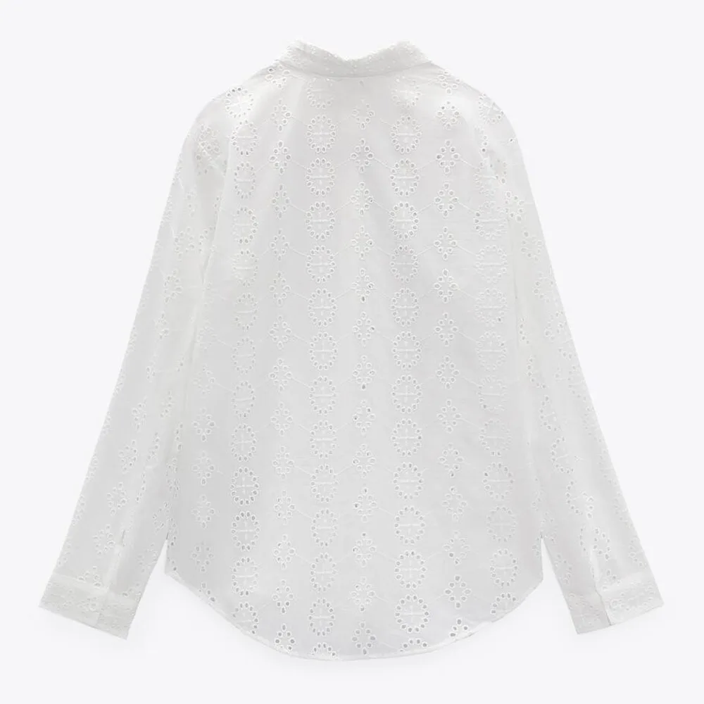 Fashion 2022 Spring style temperament women's hollow out embroidery loose shirt
Fashion 2022 Spring style temperament women's hollow out embroidery loose shirt