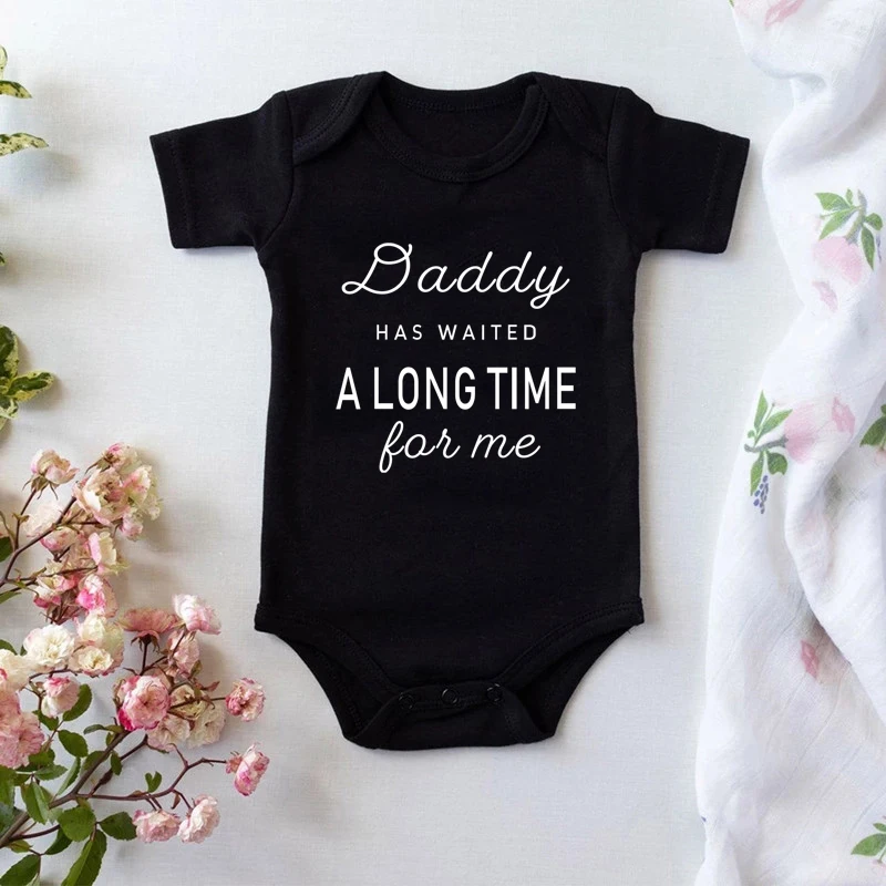 Daddy Has Waited A Long Time For Me Baby Announcement Onesies Toddler Baby Bodysuits Rompers Summer Short Sleeve Outfits
Daddy Has Waited A Long Time For Me Baby Announcement Onesies Toddler Baby Bodysuits Rompers Summer Short Sleeve Outfits