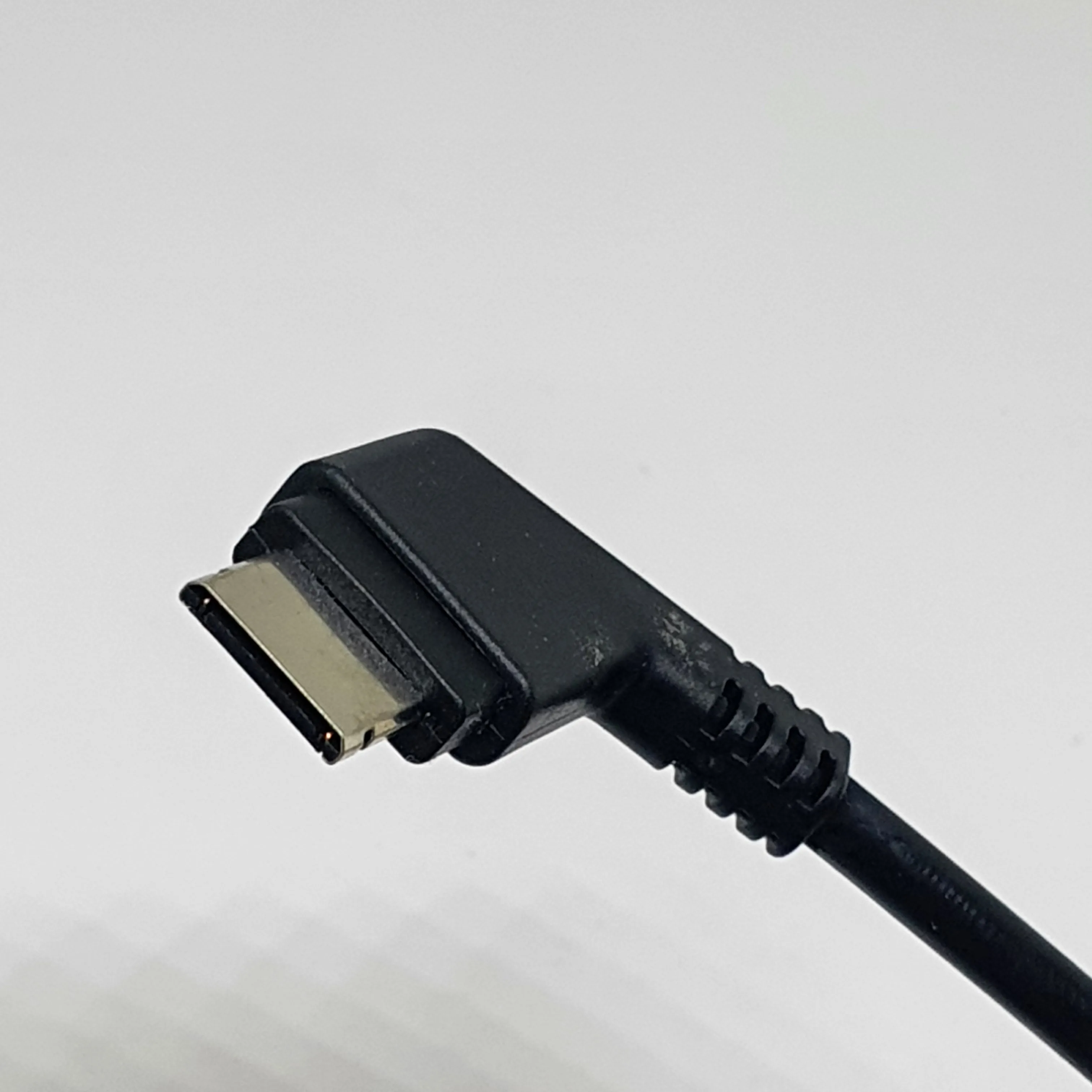 Зарядное устройство Samsung D800 C170 D520 D820 D830 D840 D900 D900i E200 E250 E390 E420 E480 E490 E500 E570 E590 E740 E780 |