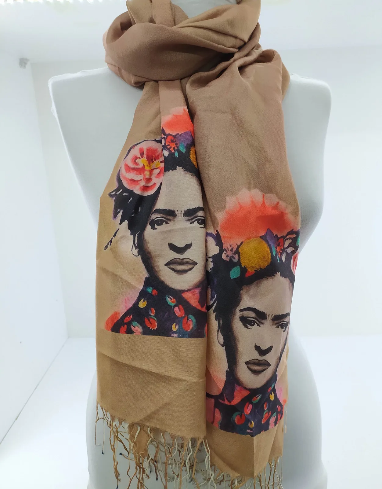 Frida Patterned Shawl 2021 Women Spring Models Tassel Neck Scarf Printed Soft Fabric Wrap Hot Sale Scarves Fast Delivery
Frida Patterned Shawl 2021 Women Spring Models Tassel Neck Scarf Printed Soft Fabric Wrap Hot Sale Scarves Fast Delivery