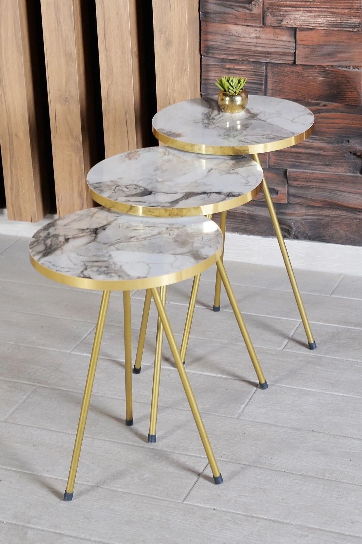 Modern Zigon Coffee Table 3 Pcs Nordic Gold Metal Toe At Mount Side Coffee Table Tea Coffee Service Table Round Living Room beds
Modern Zigon Coffee Table 3 Pcs Nordic Gold Metal Toe At Mount Side Coffee Table Tea Coffee Service Table Round Living Room beds