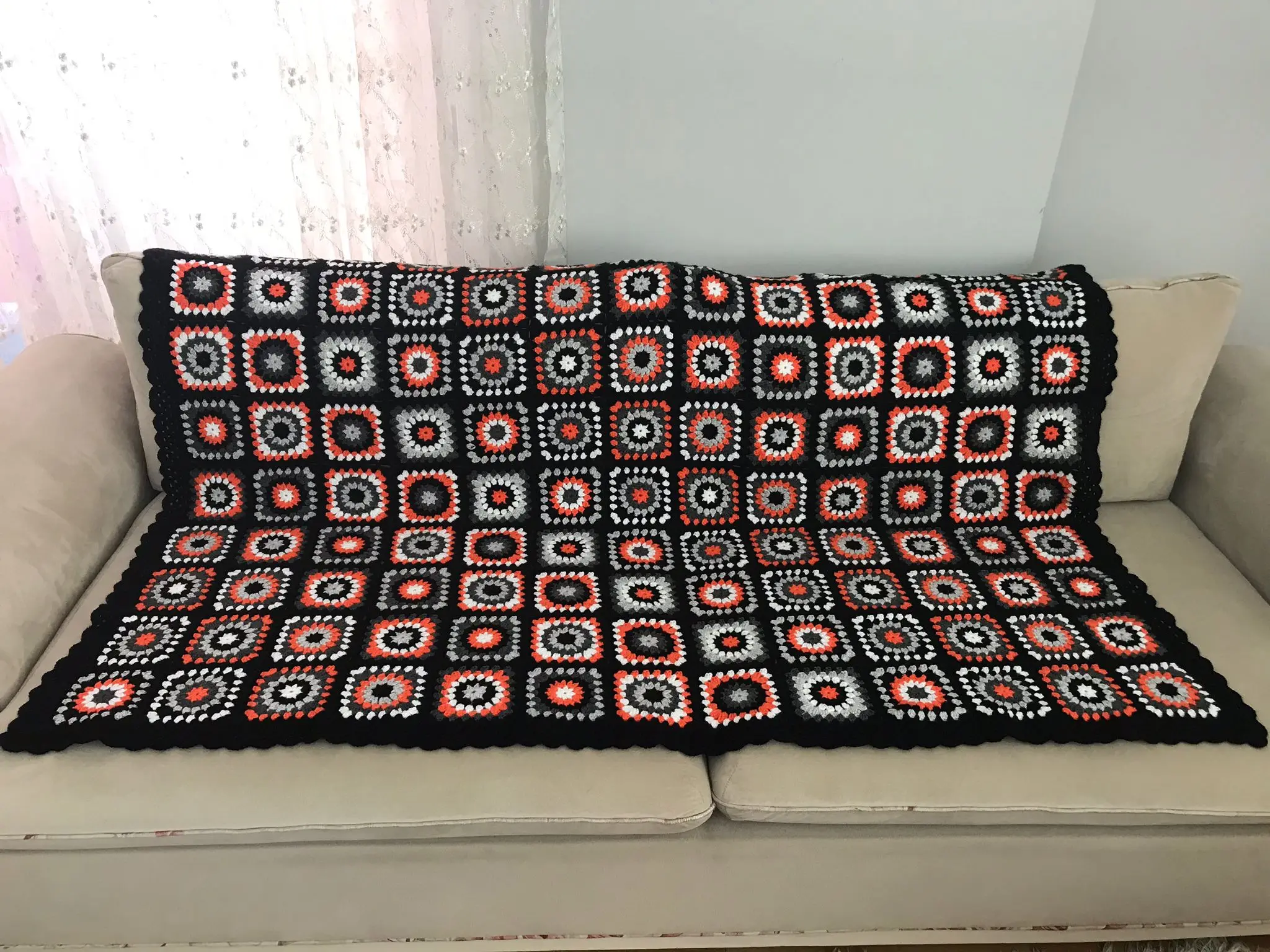 Handmade original crochet afghan blanket hand hook crochet blanket cushion felt pastoral style grandma square
Handmade original crochet afghan blanket hand hook crochet blanket cushion felt pastoral style grandma square