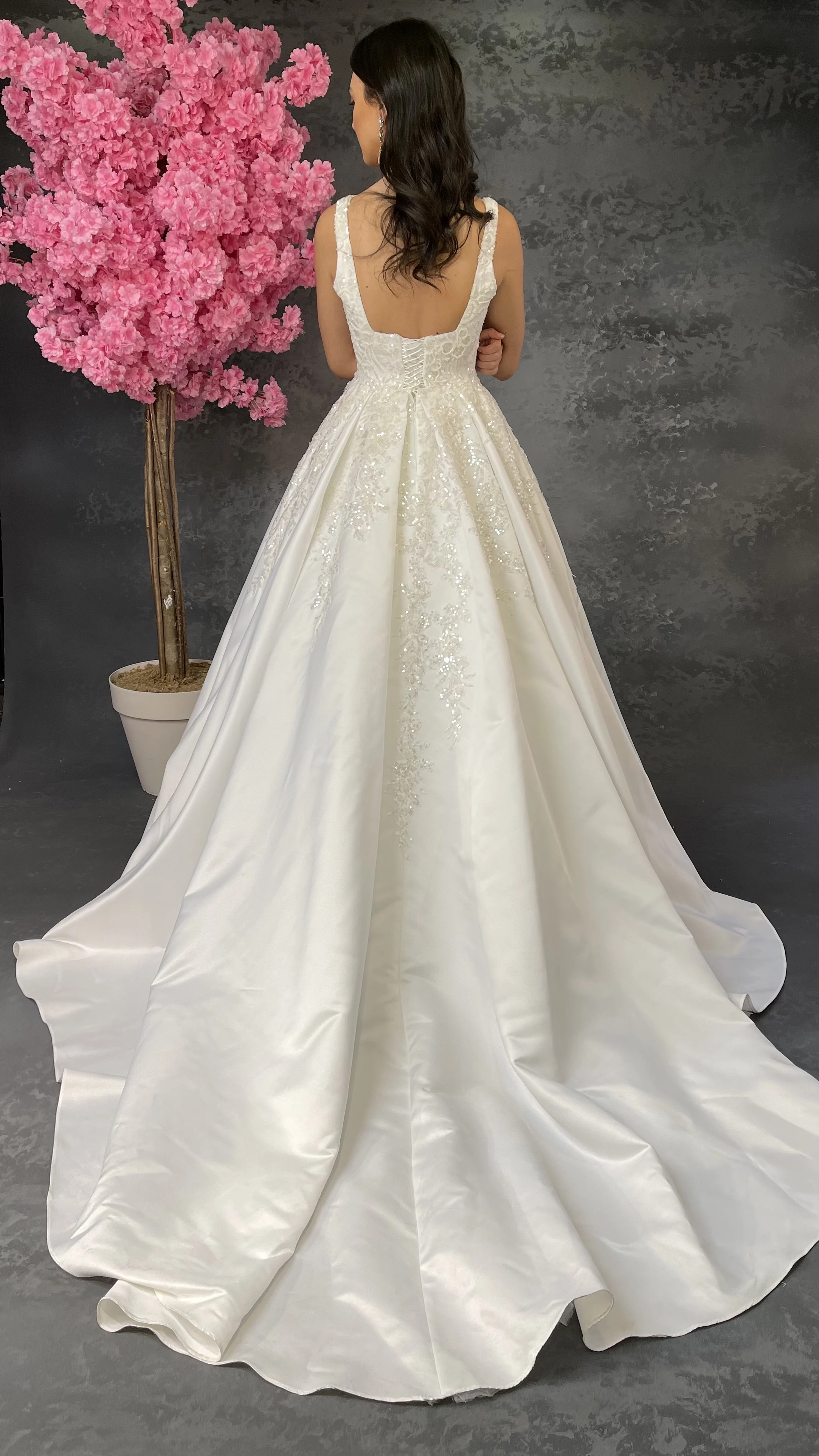 Women's White Square Neck Satin Wedding Dress Pleated Square Neck Satin Wedding Dress Lace Square Collar Bride Dresses Bridal
Women's White Square Neck Satin Wedding Dress Pleated Square Neck Satin Wedding Dress Lace Square Collar Bride Dresses Bridal