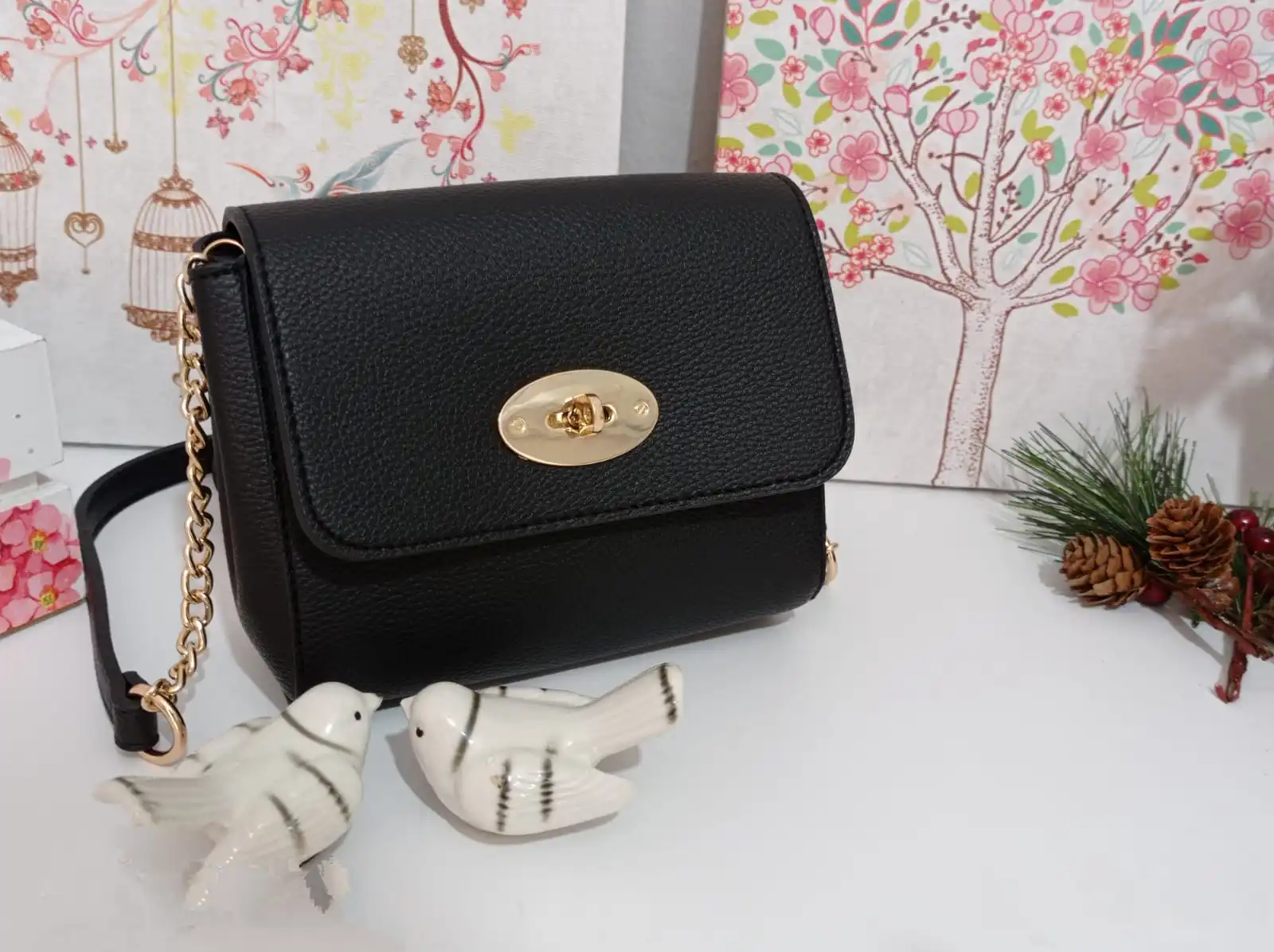 Mini bag women bag 2021 stylish stylish first quality latest fashion made in Turkey trendy cool
Mini bag women bag 2021 stylish stylish first quality latest fashion made in Turkey trendy cool
