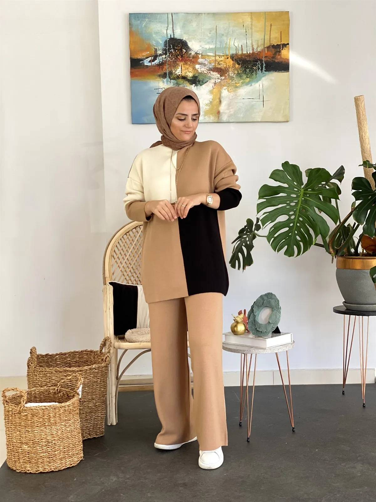 Women's steel knitted sweater suit standard size bottom and top suit winter and autumn women's clothing steel knit bottom and top stylish clothing
Women's steel knitted sweater suit standard size bottom and top suit winter and autumn women's clothing steel knit bottom and top stylish clothing