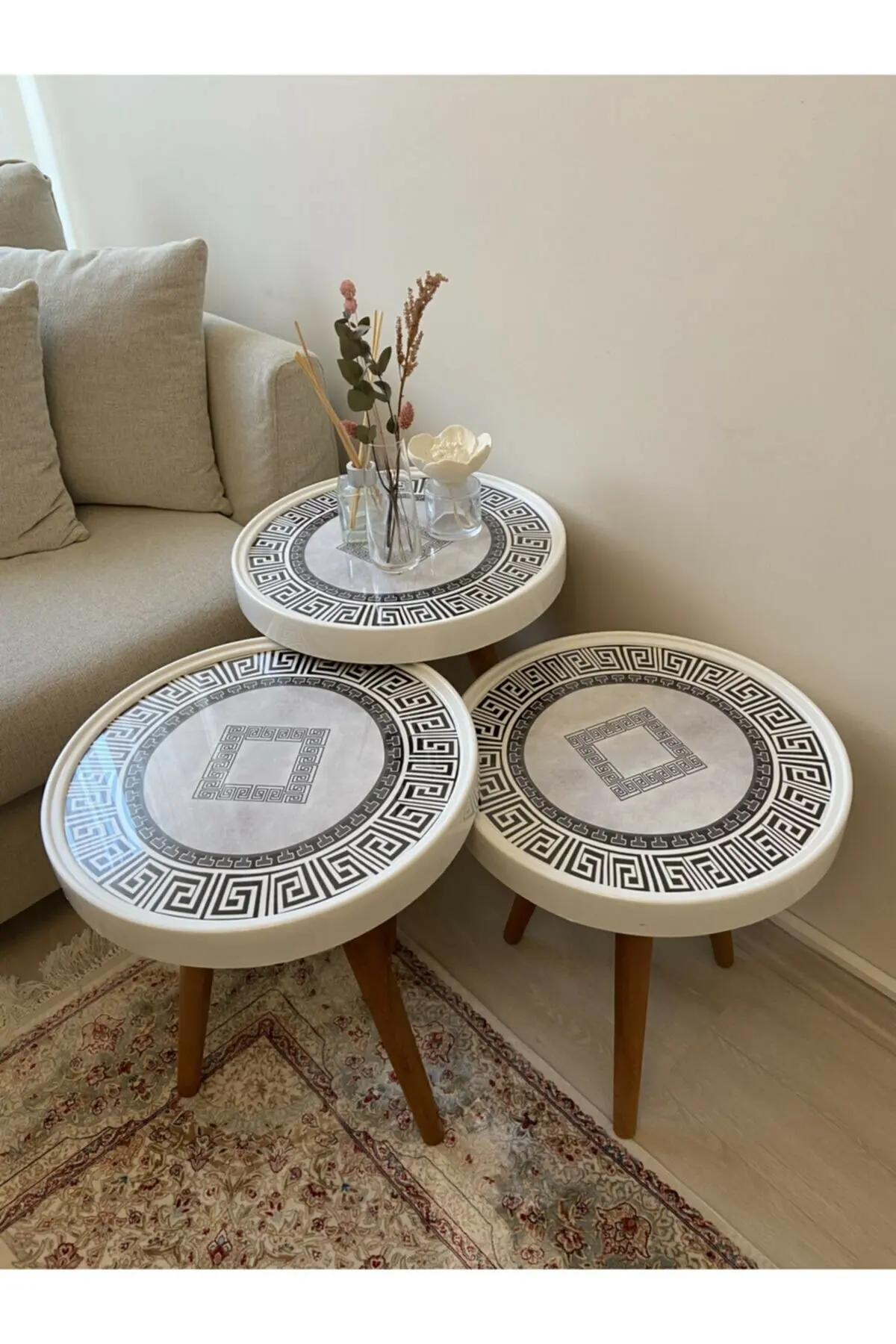 Luxury Modern Zigon Coffee Table 3 Pcs Nordic Round Retro Wooden Leg Side Coffee Table Tea Coffee Service Tables
Luxury Modern Zigon Coffee Table 3 Pcs Nordic Round Retro Wooden Leg Side Coffee Table Tea Coffee Service Tables