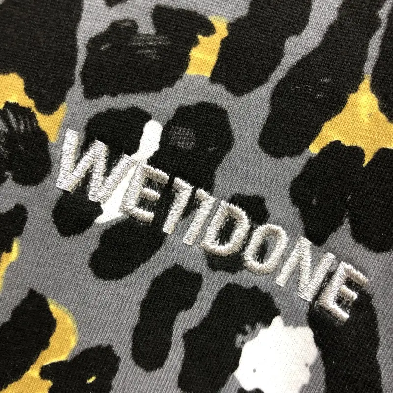 WE11DONE Leopard t-shirt Men Women Streetwear Thick loose Round neck t-shirts WE11DONE top
WE11DONE Leopard t-shirt Men Women Streetwear Thick loose Round neck t-shirts WE11DONE top