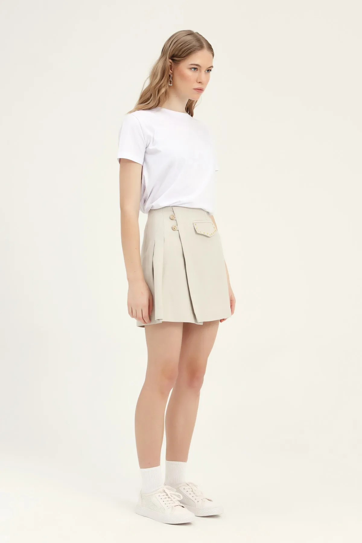 Women's beige 100% cotton buttoned mini skirt with pocket seasonal short front closure trendy short skirt models
Women's beige 100% cotton buttoned mini skirt with pocket seasonal short front closure trendy short skirt models