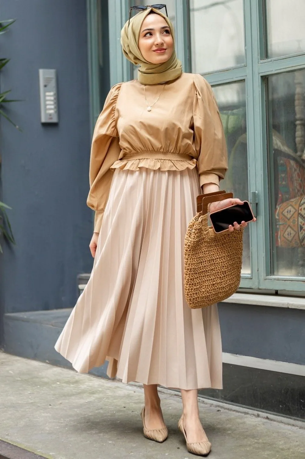 New Arrivals Metallic Pleated Maxi A-Line Autumn Winter Long Skirt Solid Satin Pleated Maxi Skirt Muslim Women's Islamic Turkey
New Arrivals Metallic Pleated Maxi A-Line Autumn Winter Long Skirt Solid Satin Pleated Maxi Skirt Muslim Women's Islamic Turkey