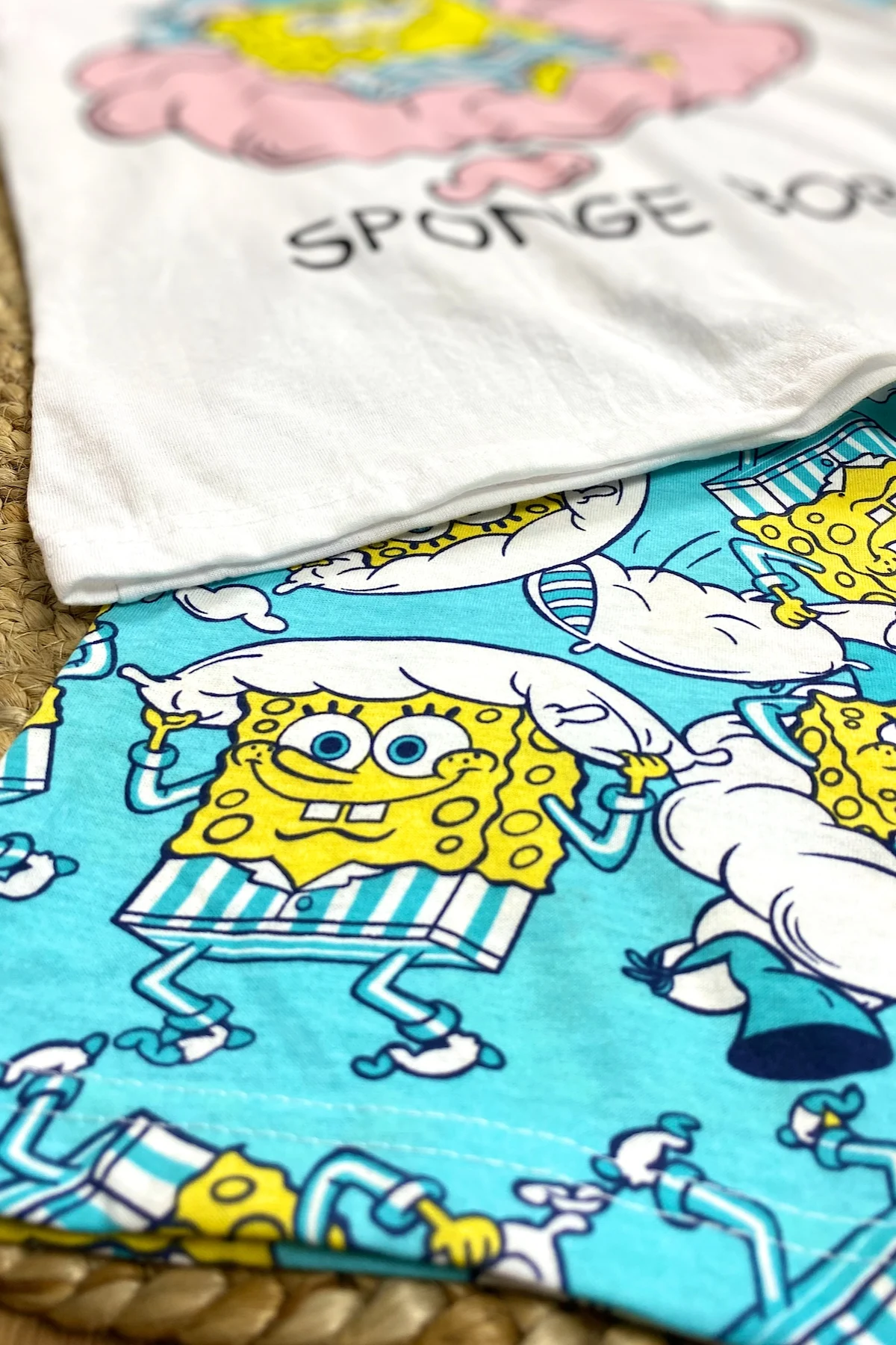Spongebob Animal Cartoon %100 Cotton Print Lovely Sleepwear Home Suit Summer O Neck Sexy Pyjamas Women New Season High Quality
Spongebob Animal Cartoon %100 Cotton Print Lovely Sleepwear Home Suit Summer O Neck Sexy Pyjamas Women New Season High Quality