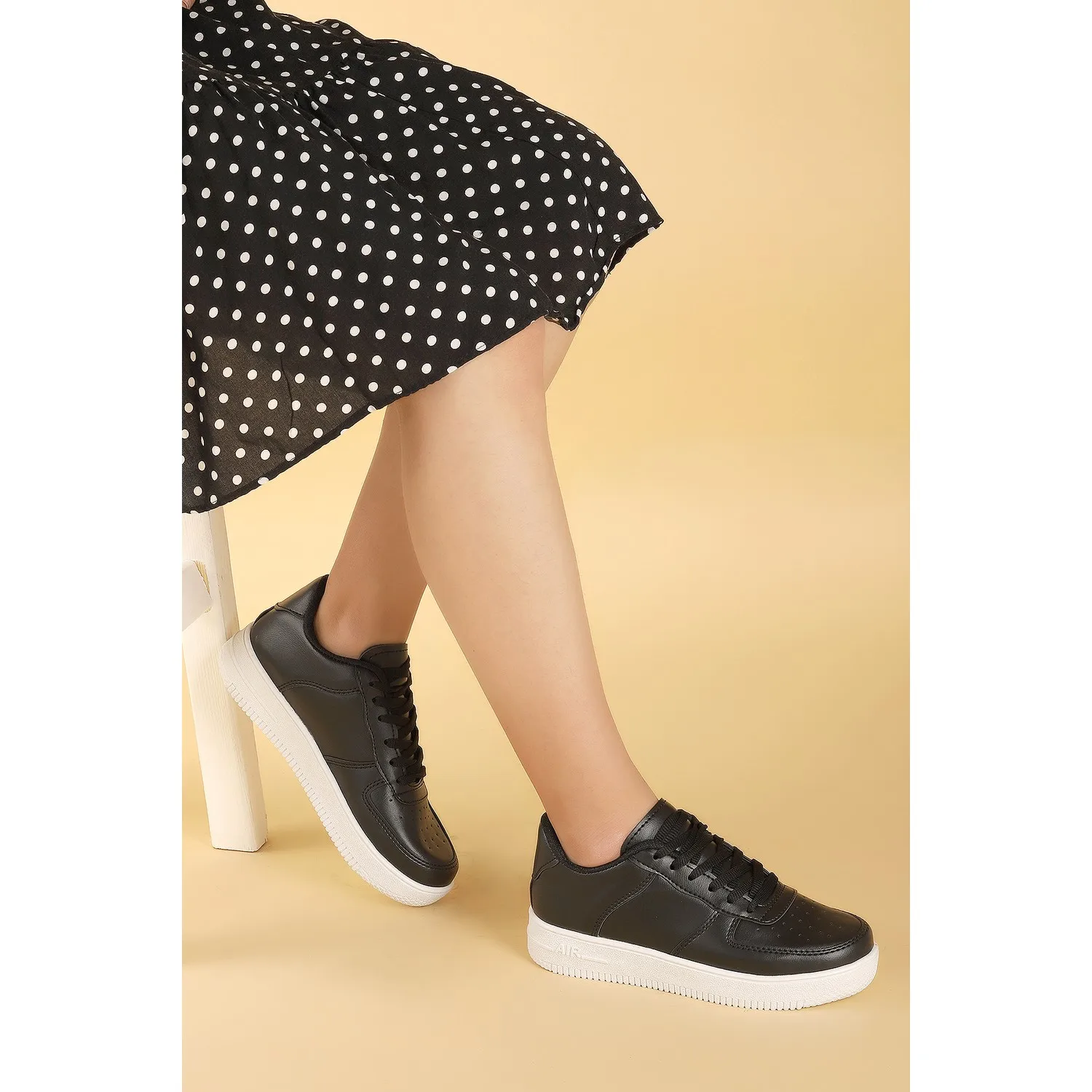 Air Casual Women Sport Shoes Black Comfortable Casual Stylish Combination Style Fashion Sneakers
Air Casual Women Sport Shoes Black Comfortable Casual Stylish Combination Style Fashion Sneakers