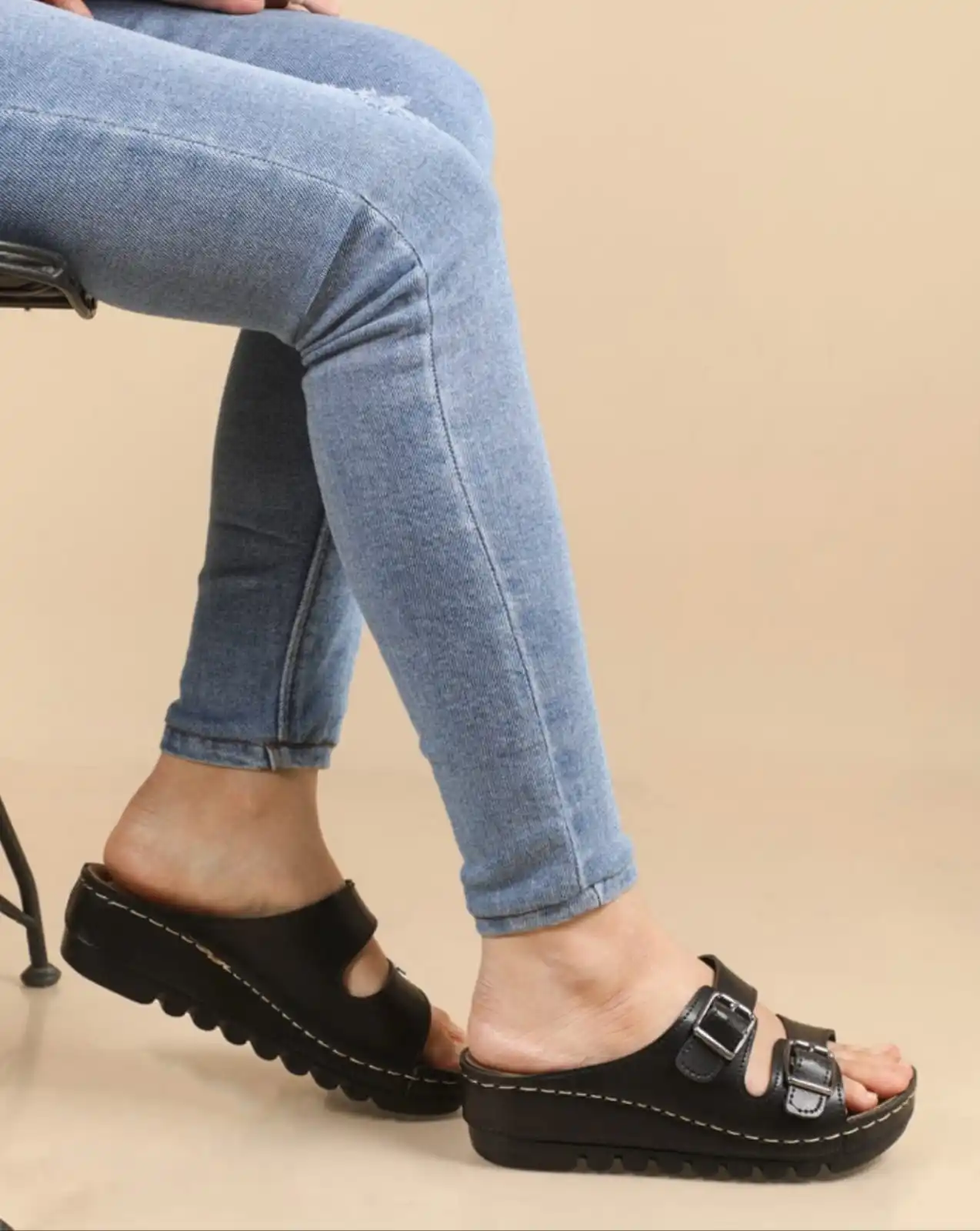 Slippers Women Luxury Anatomical Orthopedic and Comfortable Ultrasoft for Daily Indoor and Outdoor Use
Slippers Women Luxury Anatomical Orthopedic and Comfortable Ultrasoft for Daily Indoor and Outdoor Use