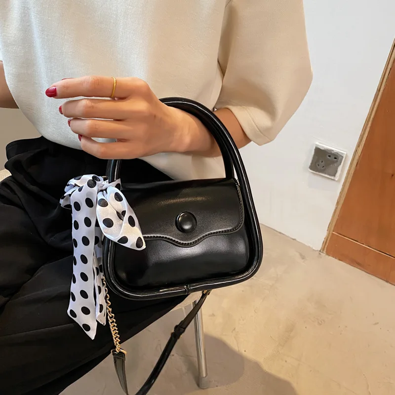 Handbag bag women's new 2021 spring/summer tide fashion French niche stiletto bag net red ribbon one-shoulder bag girl cute
Handbag bag women's new 2021 spring/summer tide fashion French niche stiletto bag net red ribbon one-shoulder bag girl cute