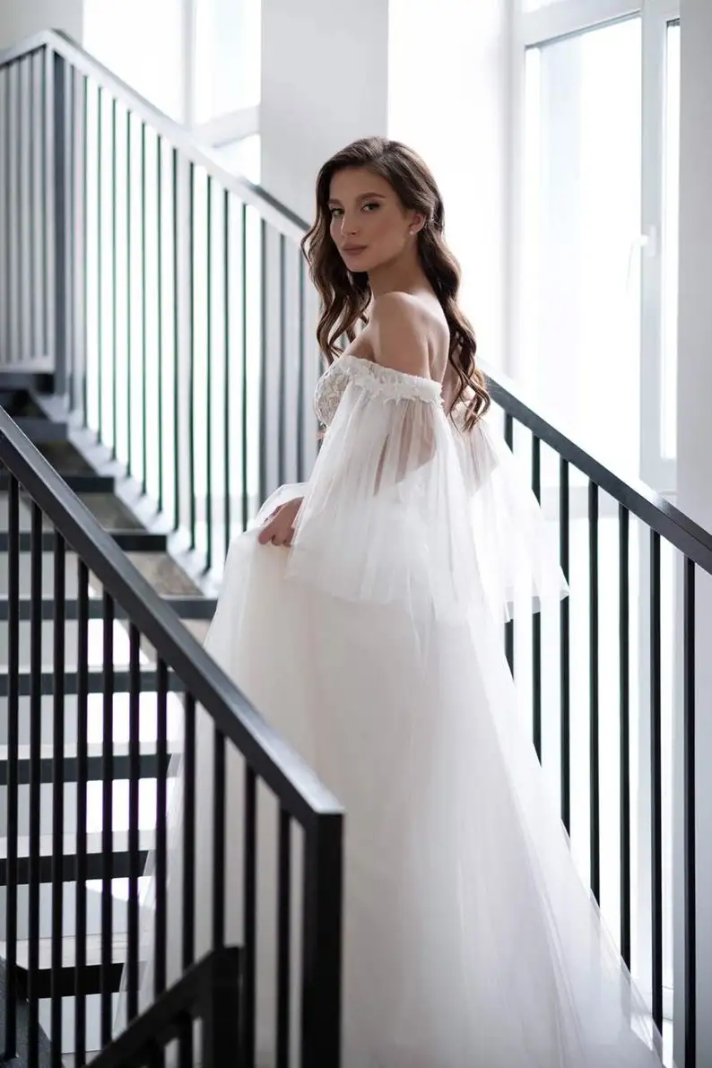 Loverkiss Lace Wedding Dress Tulle Boho Corset Long Sleeves Shiny Dress Open Back Bridal Transparent Vestidos De Noiva
Loverkiss Lace Wedding Dress Tulle Boho Corset Long Sleeves Shiny Dress Open Back Bridal Transparent Vestidos De Noiva