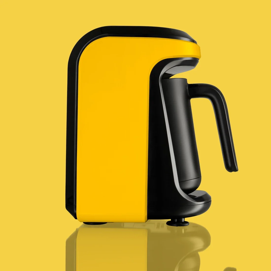 Karaca Hatır Turkish Coffe Machine if you wish a delicious classic roasted coffee taste milk Turkish coffee with plenty of foam
Karaca Hatır Turkish Coffe Machine if you wish a delicious classic roasted coffee taste milk Turkish coffee with plenty of foam