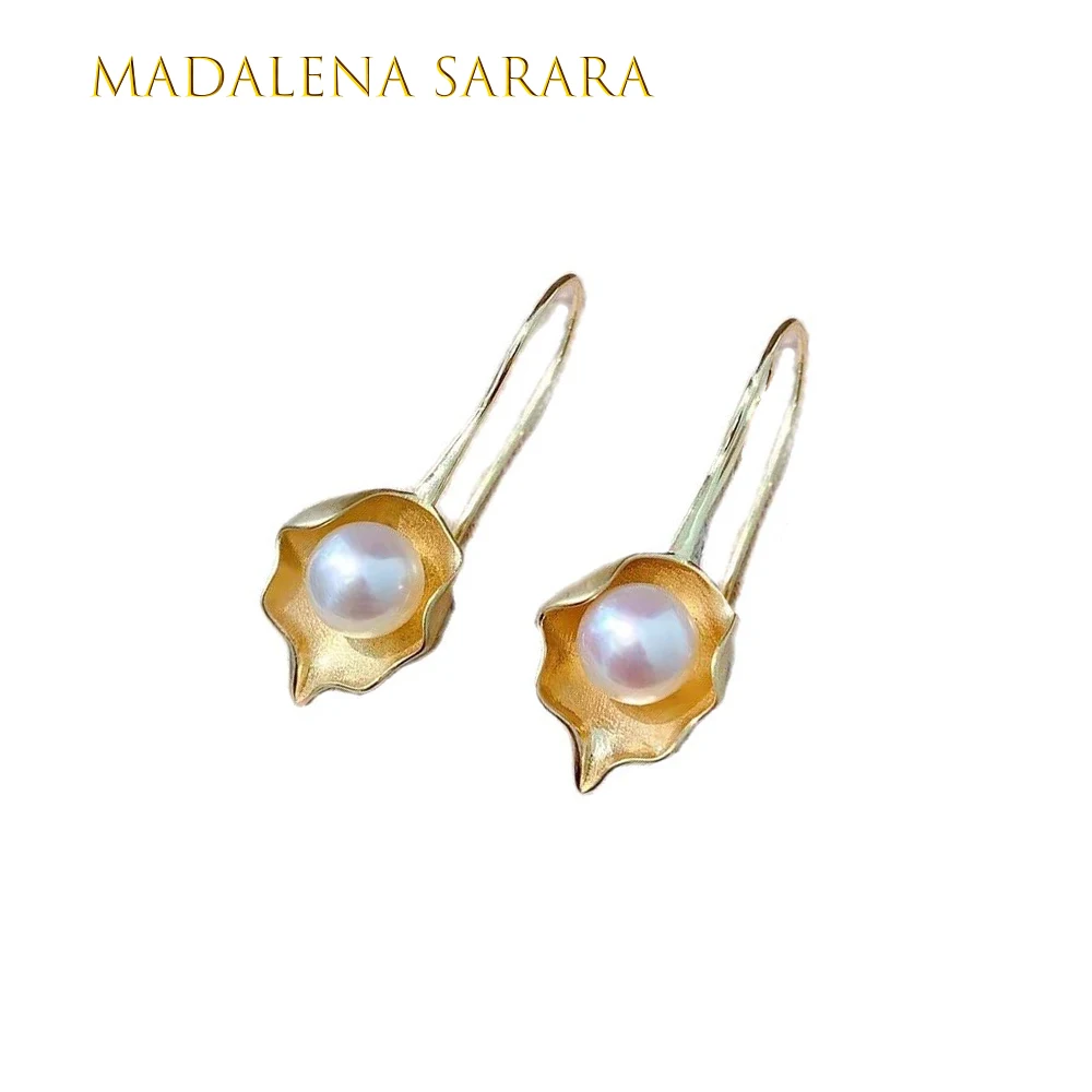 MADALENA SARARA 6mm Freshwater Pearl Women Earrings 18K Gold Long Hook Petal Shape Earrings Au750 Stamp
MADALENA SARARA 6mm Freshwater Pearl Women Earrings 18K Gold Long Hook Petal Shape Earrings Au750 Stamp