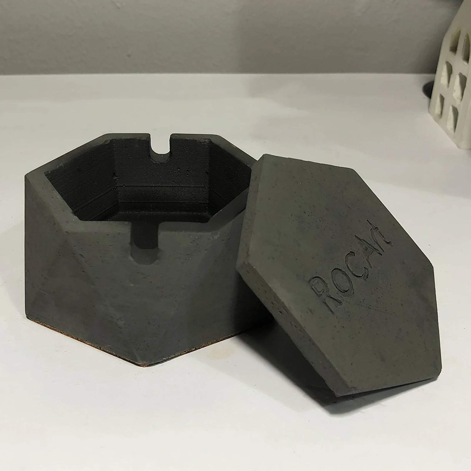 Hexagon Concrete Ashtray Home Party Bar Decoration Ashtray For Smoking Cigarette Ascherbecher Desktop Office Car Ashtrays Holder
Hexagon Concrete Ashtray Home Party Bar Decoration Ashtray For Smoking Cigarette Ascherbecher Desktop Office Car Ashtrays Holder