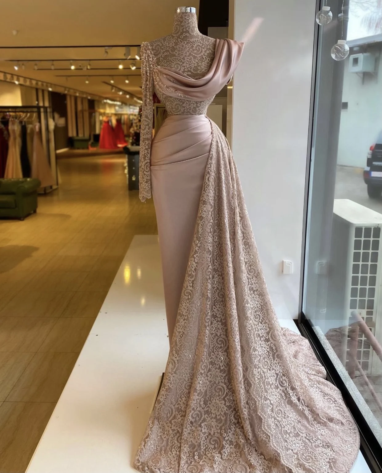 Pink Lace Satin Long Sleeve Muslim Evening Dress High Neck Arabic Dubai A Line One Shoulder Formal Party Gowns Robe De Soire
Pink Lace Satin Long Sleeve Muslim Evening Dress High Neck Arabic Dubai A Line One Shoulder Formal Party Gowns Robe De Soire