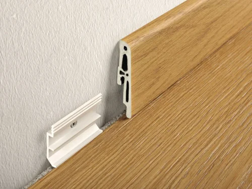 Плинтус SKIRTING 7016 ПВХ 70ммХ16мм L2 5 дуб карви BTEPR37W | Строительство и ремонт
