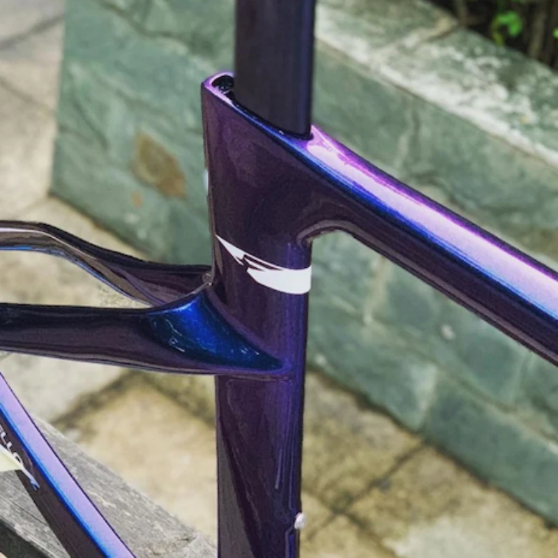 Taiwan factory chameleon color 1:1 F14 Carbon Frame 1K Carbon Road Frameset + Handlebar Carbon Bike Frame Bicycle Frame
Taiwan factory chameleon color 1:1 F14 Carbon Frame 1K Carbon Road Frameset + Handlebar Carbon Bike Frame Bicycle Frame