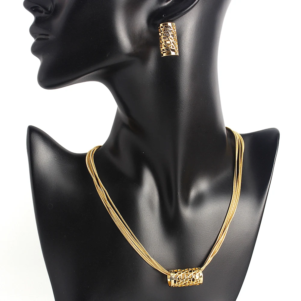 New Design Cuban Choker Cring Coco Coral Bead Cheap Golden Color Beltcher Channel Trendy Necklace Sets
New Design Cuban Choker Cring Coco Coral Bead Cheap Golden Color Beltcher Channel Trendy Necklace Sets