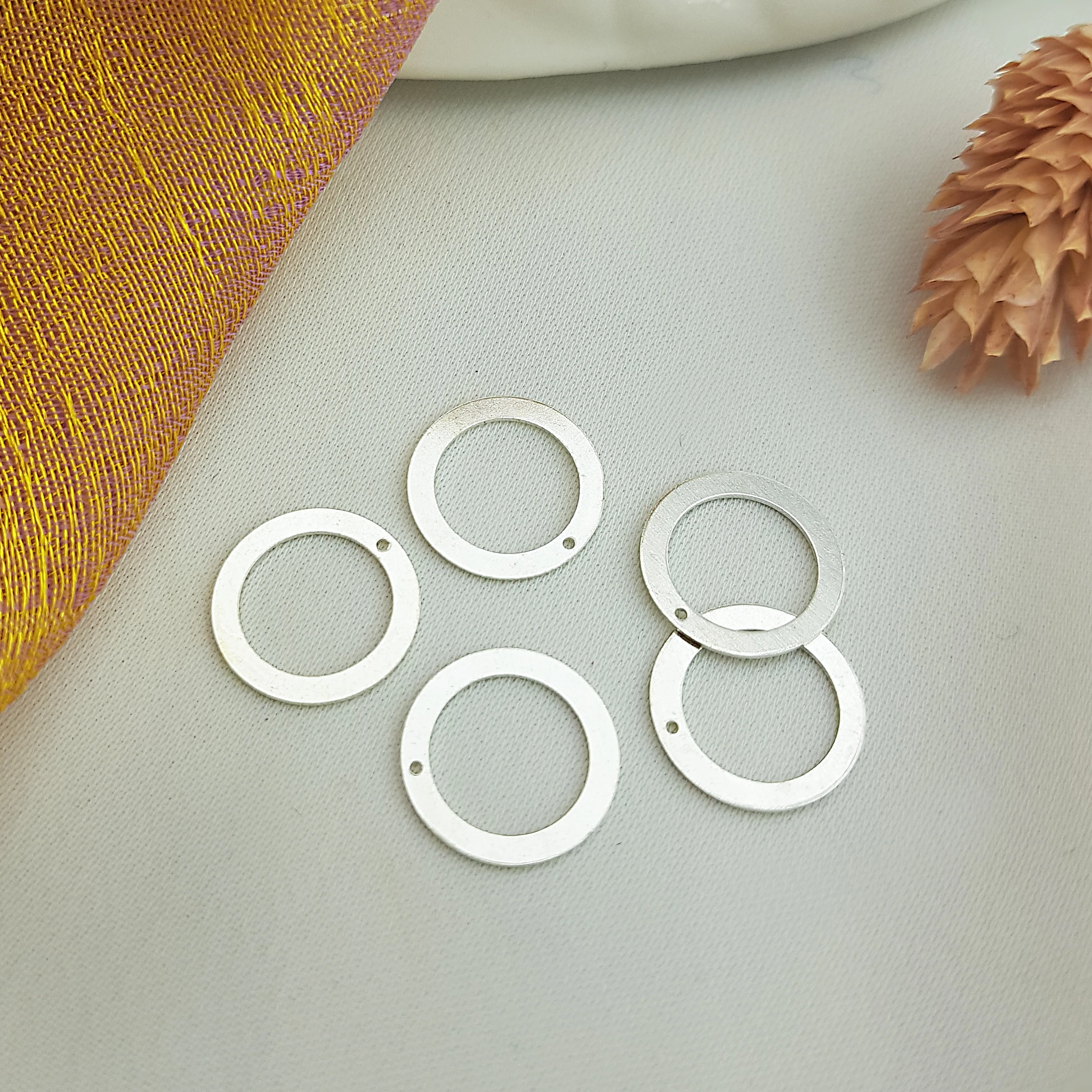 Silver Round Charm, 1 pieces 925 Sterling Silver Round Charm with One Hole, Pendants, Findings
Silver Round Charm, 1 pieces 925 Sterling Silver Round Charm with One Hole, Pendants, Findings