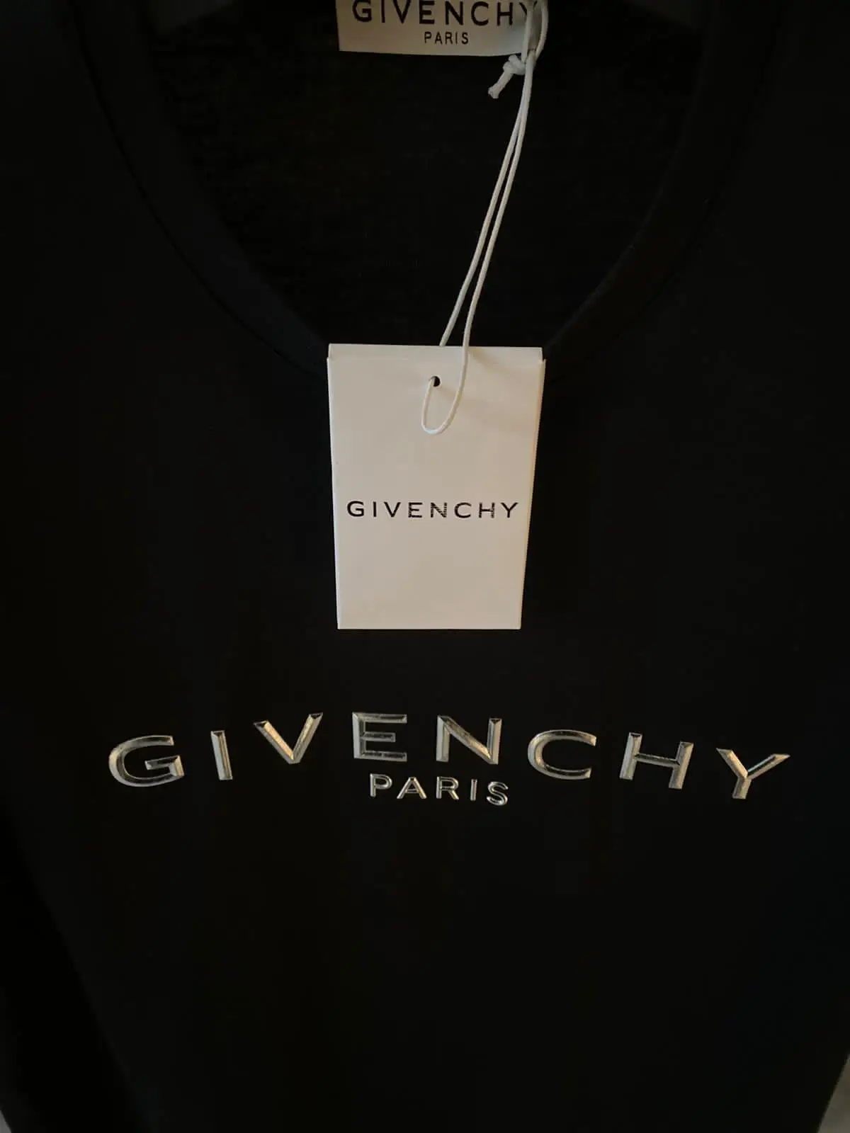 2021 Men Tshirt's fashion,Luxury men tshirt collection,long and short slevee, %100 cotton vltn Paris Men Fashion
2021 Men Tshirt's fashion,Luxury men tshirt collection,long and short slevee, %100 cotton vltn Paris Men Fashion