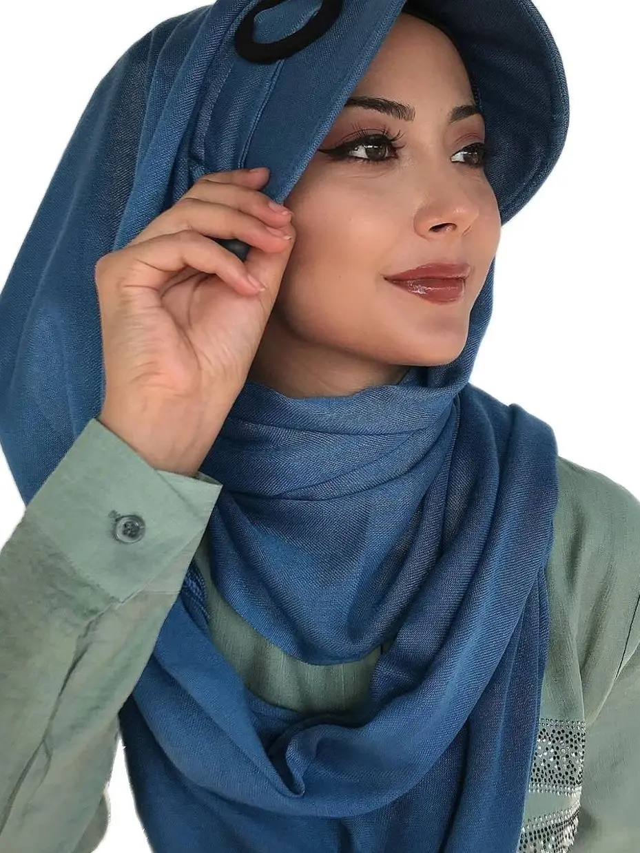Yeni Moda Hijab 2021 Kadın Müslüman Başörtüsü İslami Kıyafet Tesettür Türban Fular Eşarp Fular Bone Mavi Tokalı Hazır Şapka Şal
Yeni Moda Hijab 2021 Kadın Müslüman Başörtüsü İslami Kıyafet Tesettür Türban Fular Eşarp Fular Bone Mavi Tokalı Hazır Şapka Şal