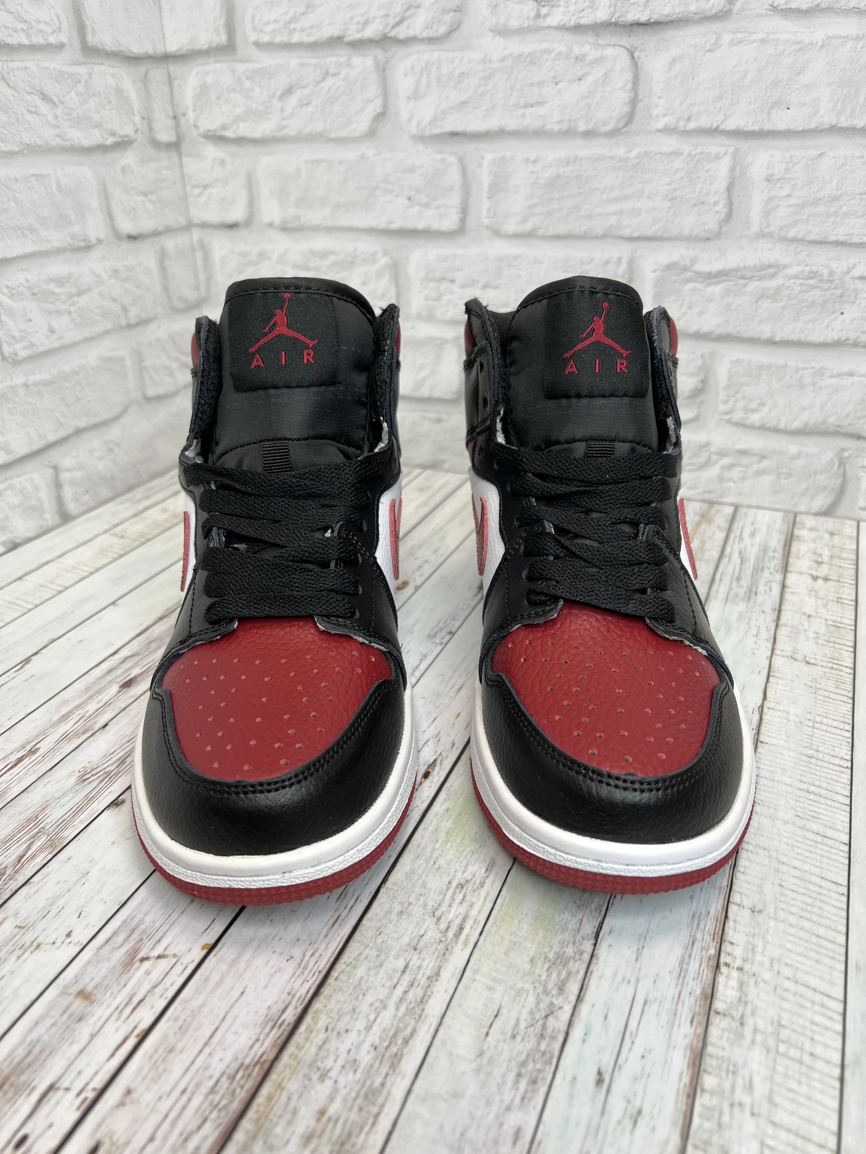 Кроссовки Nike Air Jordan (Джордан) подростковые бордовые с черным и белым | Обувь