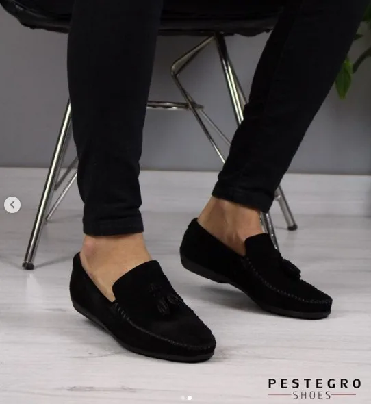 Casual men's shoe genuine leather 2020 new men's sports shoes men's running shoes leather light thick sole hiking foot
Casual men's shoe genuine leather 2020 new men's sports shoes men's running shoes leather light thick sole hiking foot