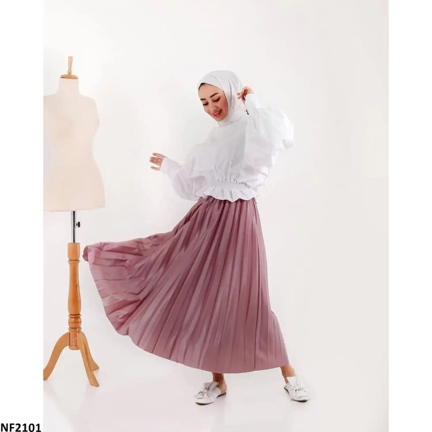 Leather Look Pleated Skirt Women's Ankle Length High Flowy Long Long Midi Skirt Muslim Clothes Length 90 cm One Size Casual
Leather Look Pleated Skirt Women's Ankle Length High Flowy Long Long Midi Skirt Muslim Clothes Length 90 cm One Size Casual