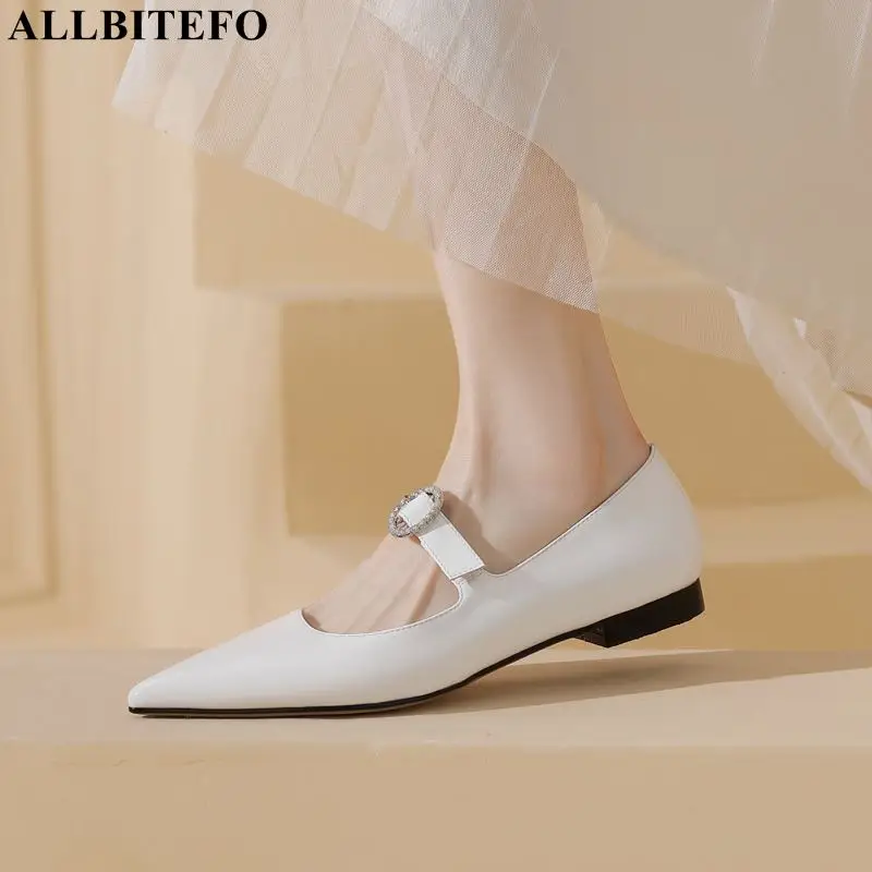 Size 34-40 Pointed Toe Fashion Sexy Real Genuine Leather Girls Student Street Walking Low Heel Shoes Women Heels Pumps
Size 34-40 Pointed Toe Fashion Sexy Real Genuine Leather Girls Student Street Walking Low Heel Shoes Women Heels Pumps