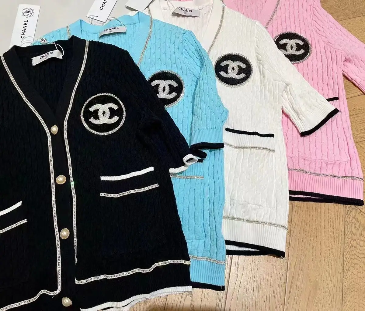 Women's Sweater Cardigan Knitted Jacket Cashmere Cardigan Mid-Length knitted V-Neck Loose Joker Long Sleeve Thin Ladies Trench C 
Women's Sweater Cardigan Knitted Jacket Cashmere Cardigan Mid-Length knitted V-Neck Loose Joker Long Sleeve Thin Ladies Trench C