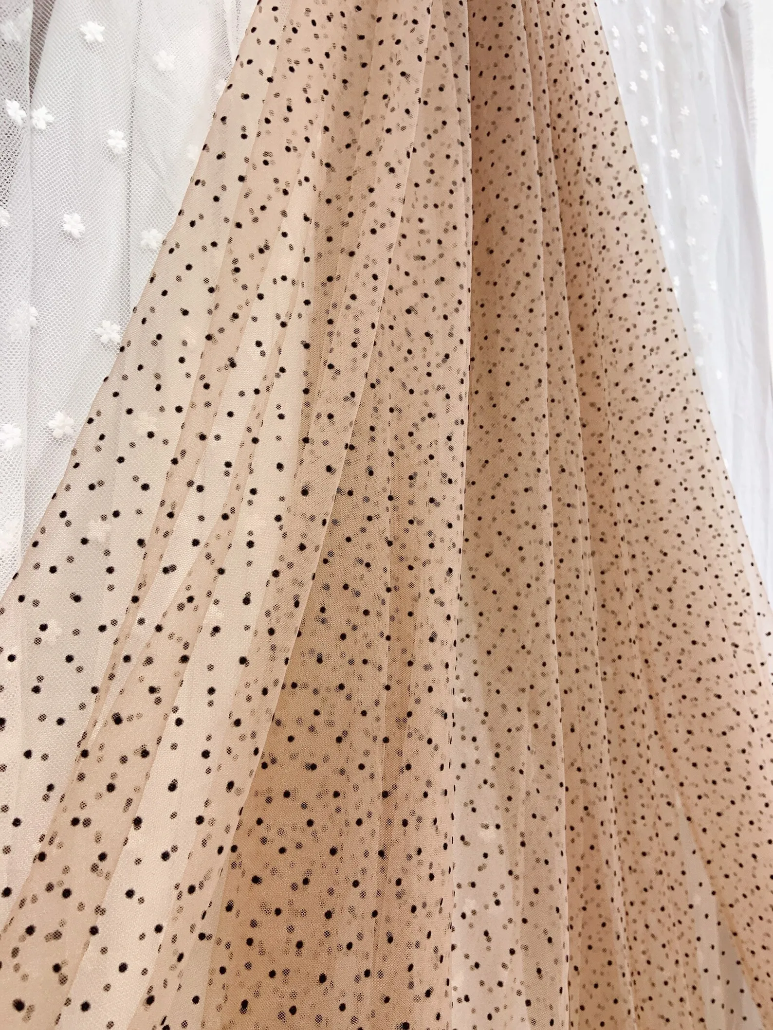 5 Yards Nude Tone Tulle Fabric With Black Velvet Polka Dots, Flocking Polka Dots Tulle Fabric, 10 colors
5 Yards Nude Tone Tulle Fabric With Black Velvet Polka Dots, Flocking Polka Dots Tulle Fabric, 10 colors