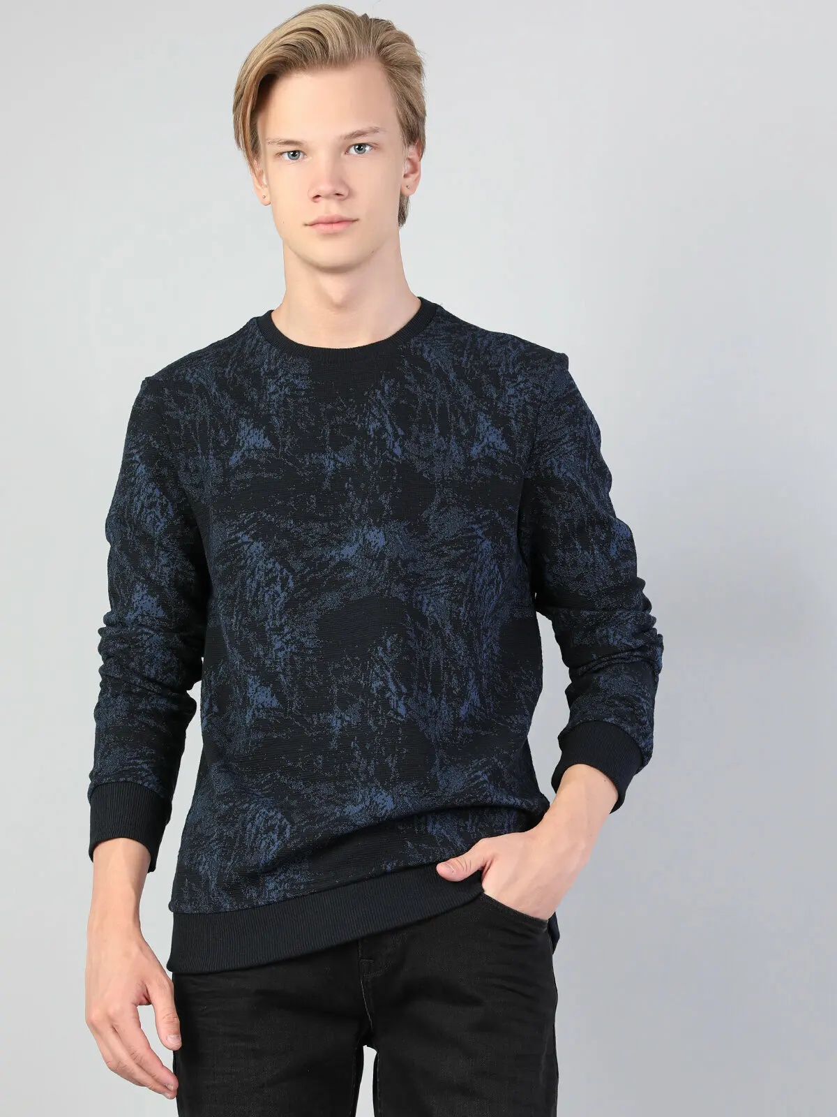 Colins Men Navy Long Sleeve Tshirt Men Longsleeve Tshirt Fashion Man Tshirt,CL1045913
Colins Men Navy Long Sleeve Tshirt Men Longsleeve Tshirt Fashion Man Tshirt,CL1045913