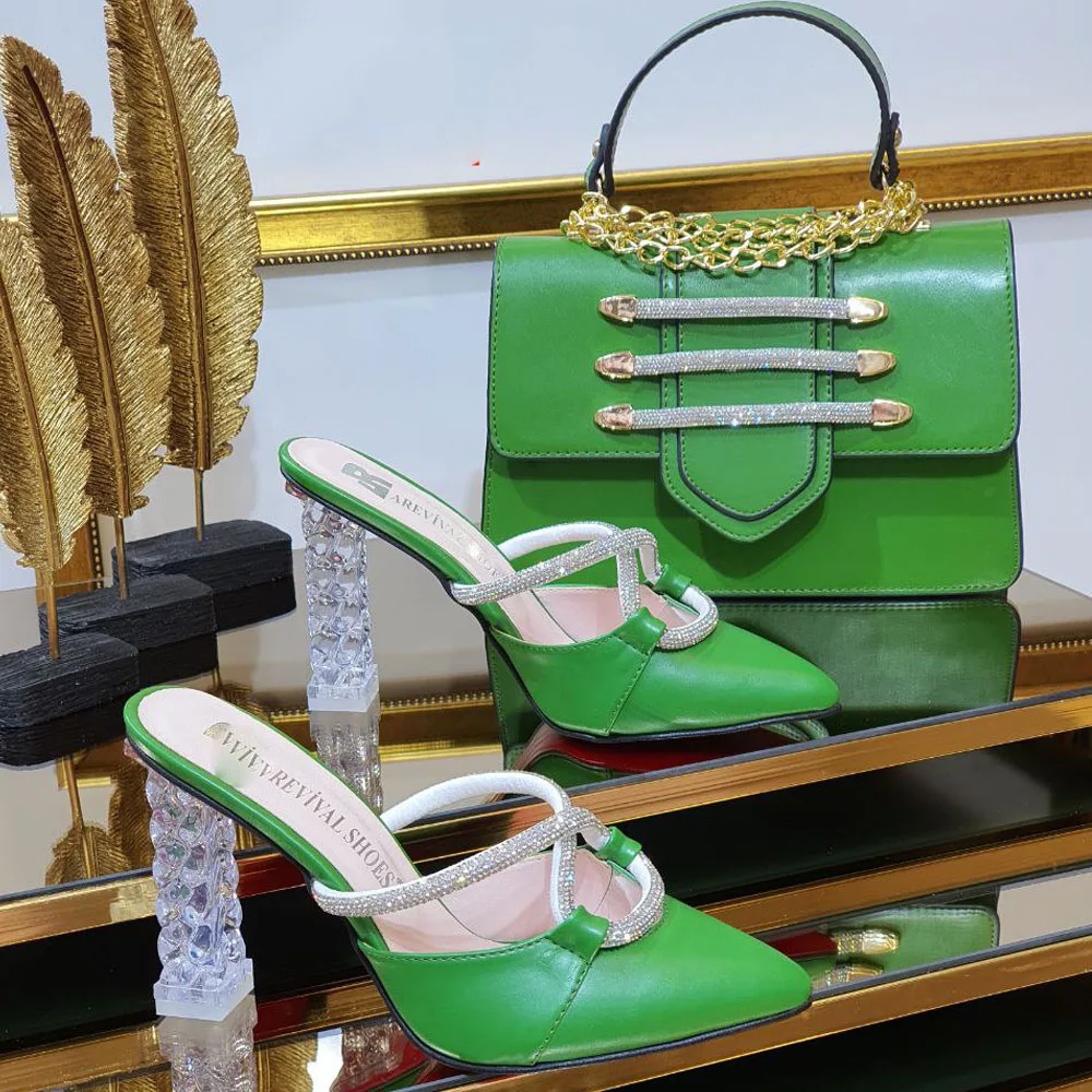 Women's Red Shoes Bag Set Pointed Toe High Heels Pumps Shoes Platform Wedding Dowry Business Used African Models Chain Strap Accessory
Women's Red Shoes Bag Set Pointed Toe High Heels Pumps Shoes Platform Wedding Dowry Business Used African Models Chain Strap Accessory