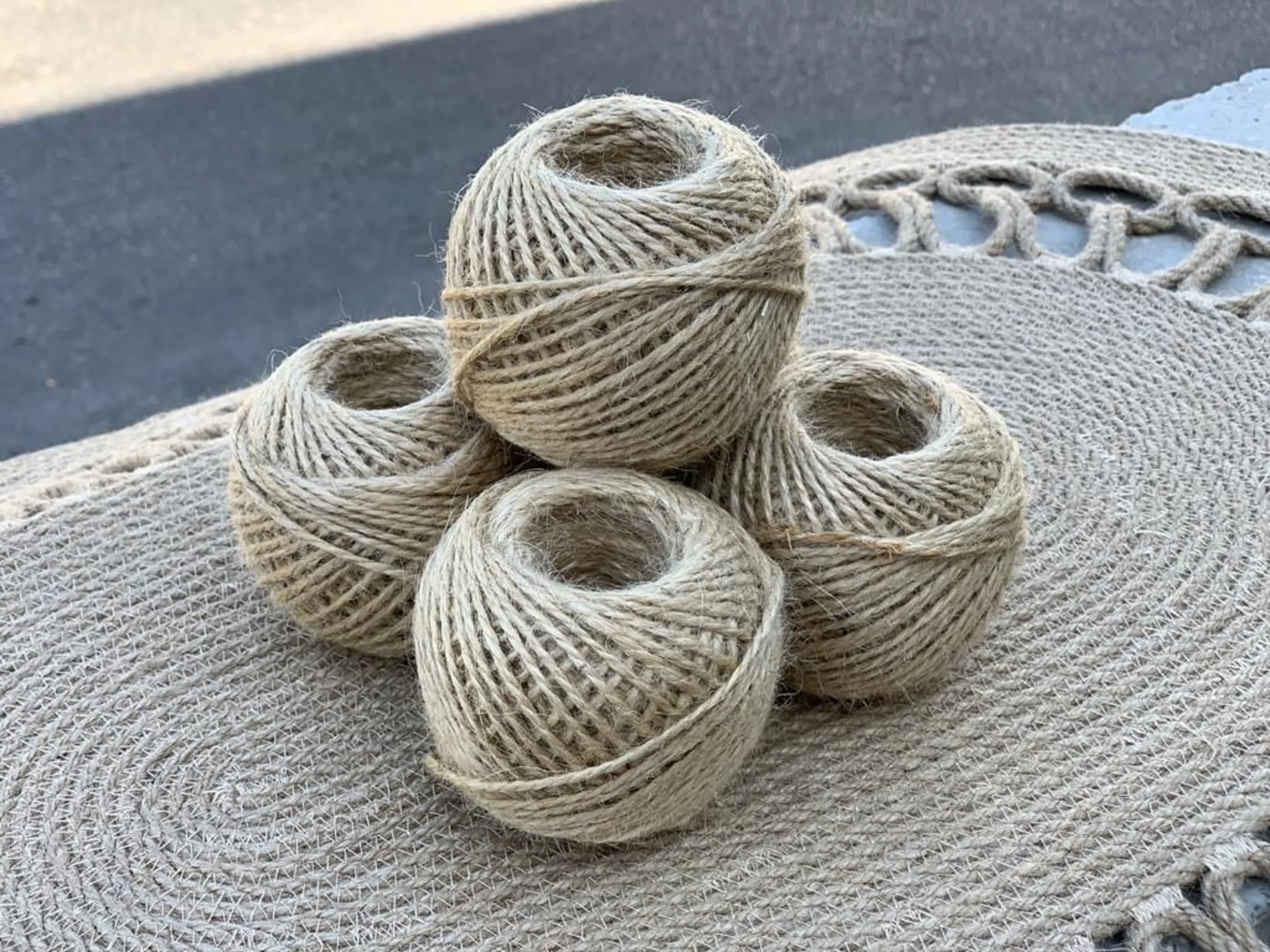 10Pcs100Gr width 1.5 Straw Rope Natural Jute Hemp Rope Home Decoration Retro Style DIY Craft Cord Decorative Rope Handmade
10Pcs100Gr width 1.5 Straw Rope Natural Jute Hemp Rope Home Decoration Retro Style DIY Craft Cord Decorative Rope Handmade