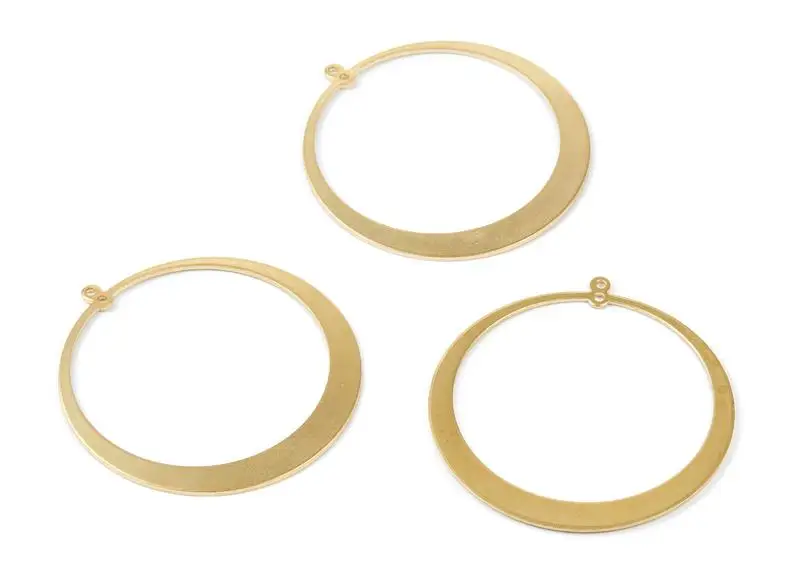Brass Circle Earring Charms - Raw Brass Circle Pendant - Earring Findings - Jewelry Supplies - 6Pcs/Lot - 48x45.22x1mm - PP2061
Brass Circle Earring Charms - Raw Brass Circle Pendant - Earring Findings - Jewelry Supplies - 6Pcs/Lot - 48x45.22x1mm - PP2061