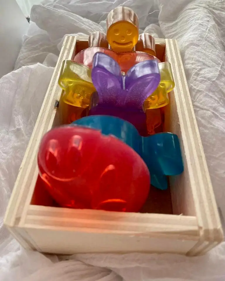 Kids Box 6 Pieces Natural Transparent Soap With Mixed Fruit Scent, Special For Children
Kids Box 6 Pieces Natural Transparent Soap With Mixed Fruit Scent, Special For Children