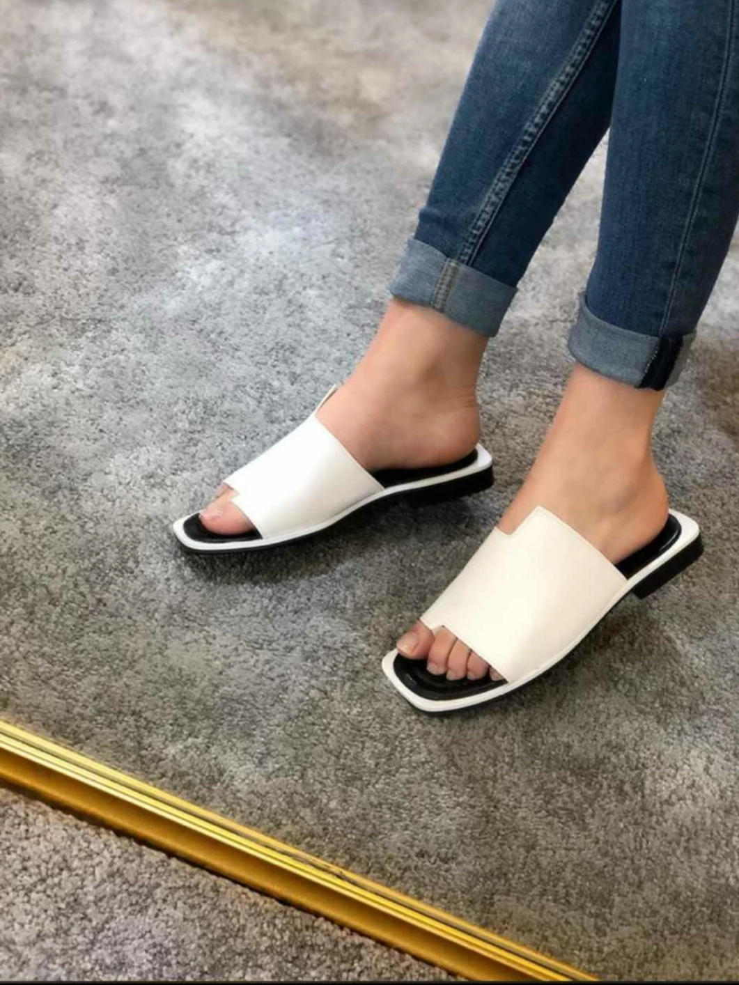 Women ladies slippers spring summer 2022 flip-flops white heel casual beach daily special occasions fashion shoes super price
Women ladies slippers spring summer 2022 flip-flops white heel casual beach daily special occasions fashion shoes super price