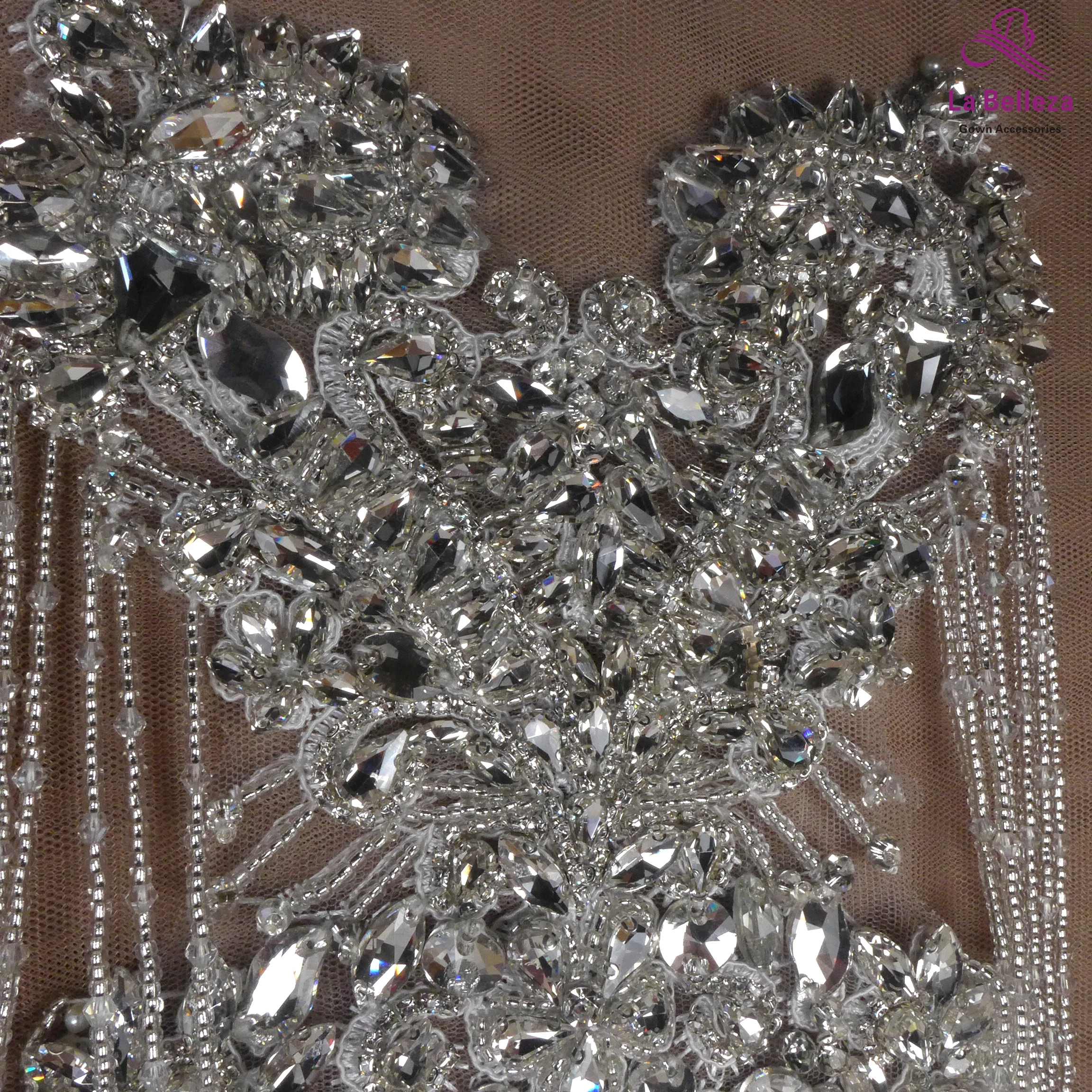 La Belleza silver piece handmade,silver crystal Rhinestones patch wedding dress bling applique accessories16x35CM
La Belleza silver piece handmade,silver crystal Rhinestones patch wedding dress bling applique accessories16x35CM