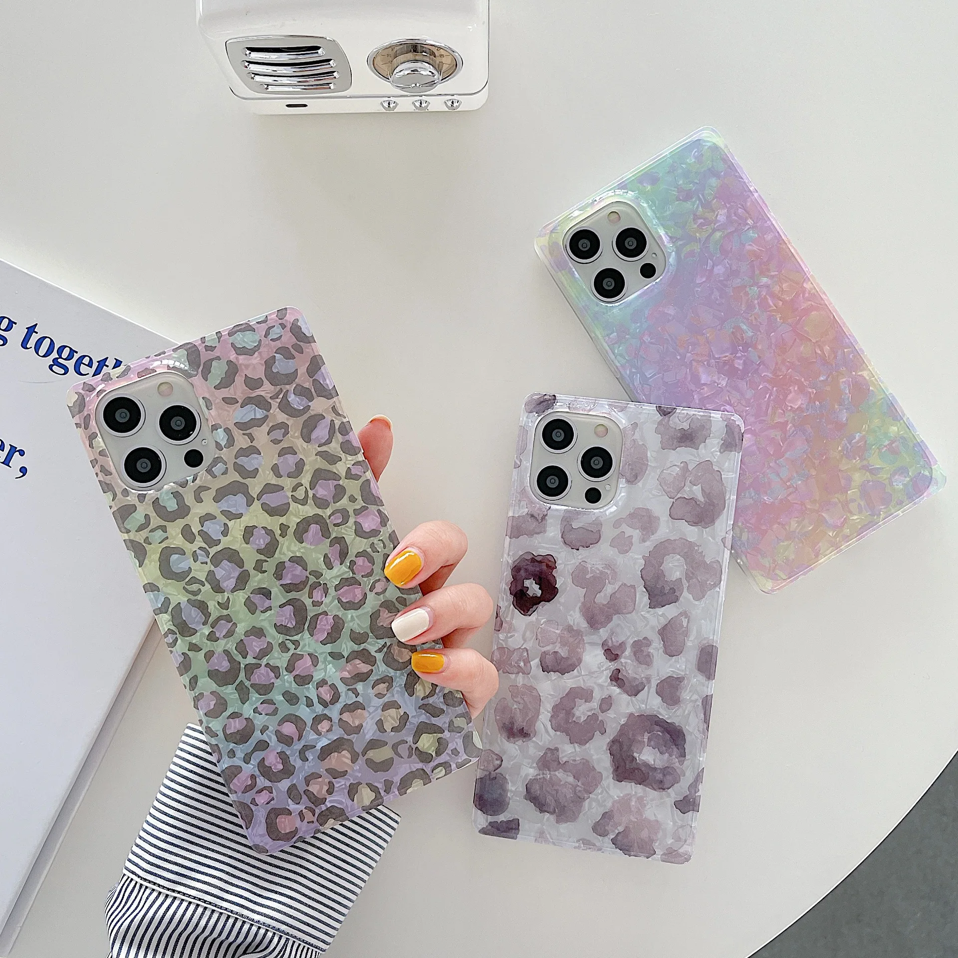 Retro Leopard Print Square Phone case for iphone 13 11 Pro 12 12Pro Max SE2020 7 8 Plus X XR XS Shockproof Case Protective Cover
Retro Leopard Print Square Phone case for iphone 13 11 Pro 12 12Pro Max SE2020 7 8 Plus X XR XS Shockproof Case Protective Cover