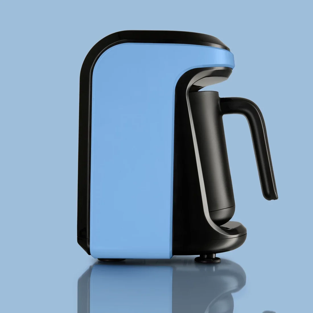 Karaca Hatır Turkish Coffe Machine if you wish a delicious classic roasted coffee taste milk Turkish coffee with plenty of foam
Karaca Hatır Turkish Coffe Machine if you wish a delicious classic roasted coffee taste milk Turkish coffee with plenty of foam