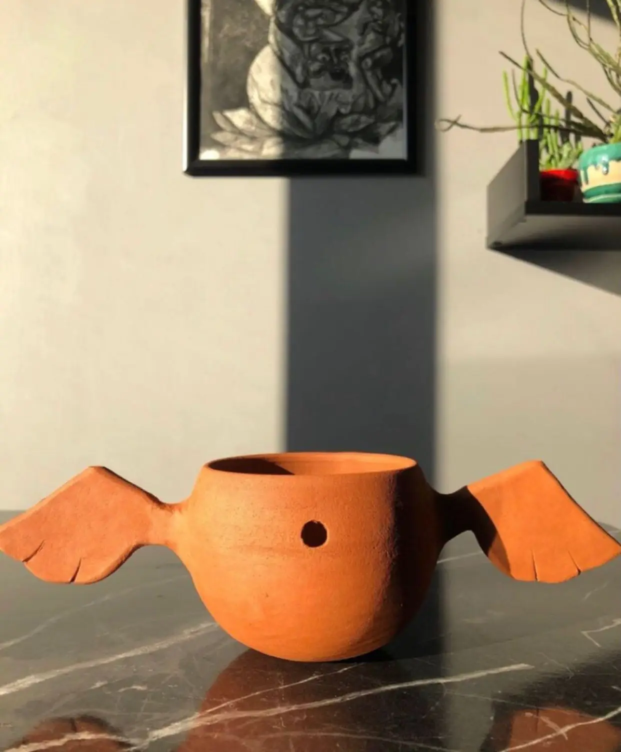 Handmade Ceramic Decorative Elegant Flying Flower Pot, Manual Labor On the Çölekçi Şekillenmiş Ceramic Pottery Flower Pot
Handmade Ceramic Decorative Elegant Flying Flower Pot, Manual Labor On the Çölekçi Şekillenmiş Ceramic Pottery Flower Pot