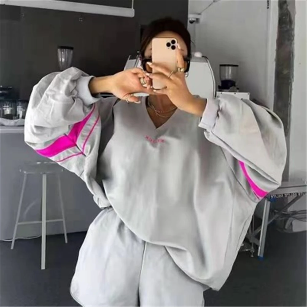 Autumn Fashion Hooded Tracksuit Casual Loose Letter Print Sweatshirt High Waist Short Pant Set Women Korean Sport Sweatpant Set
Autumn Fashion Hooded Tracksuit Casual Loose Letter Print Sweatshirt High Waist Short Pant Set Women Korean Sport Sweatpant Set