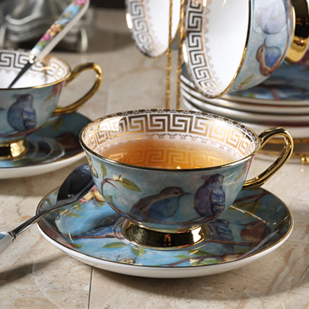 European Style Coffee Ceramic Cup Saucer Spoon Set High End Porcelain Coffee Mugs Beer Tea Mug Whiskey Drinkware Office Cup
European Style Coffee Ceramic Cup Saucer Spoon Set High End Porcelain Coffee Mugs Beer Tea Mug Whiskey Drinkware Office Cup